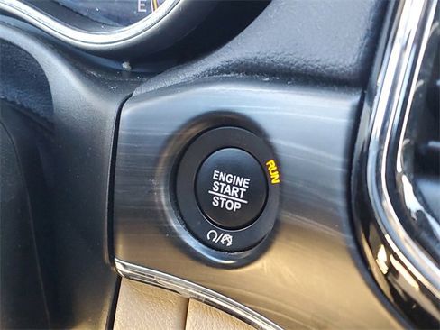 Used 2020 Jeep Grand Cherokee Limited image 25