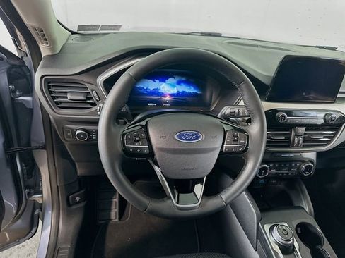 Certified 2022 Ford Escape SEL w/ Technology Package image 18