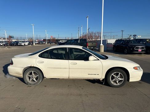 Used 2003 Pontiac Grand Prix SE image 11