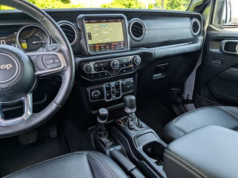 Used 2023 Jeep Wrangler Unlimited Sahara w/ Cold Weather Group AWD/4WD image 36