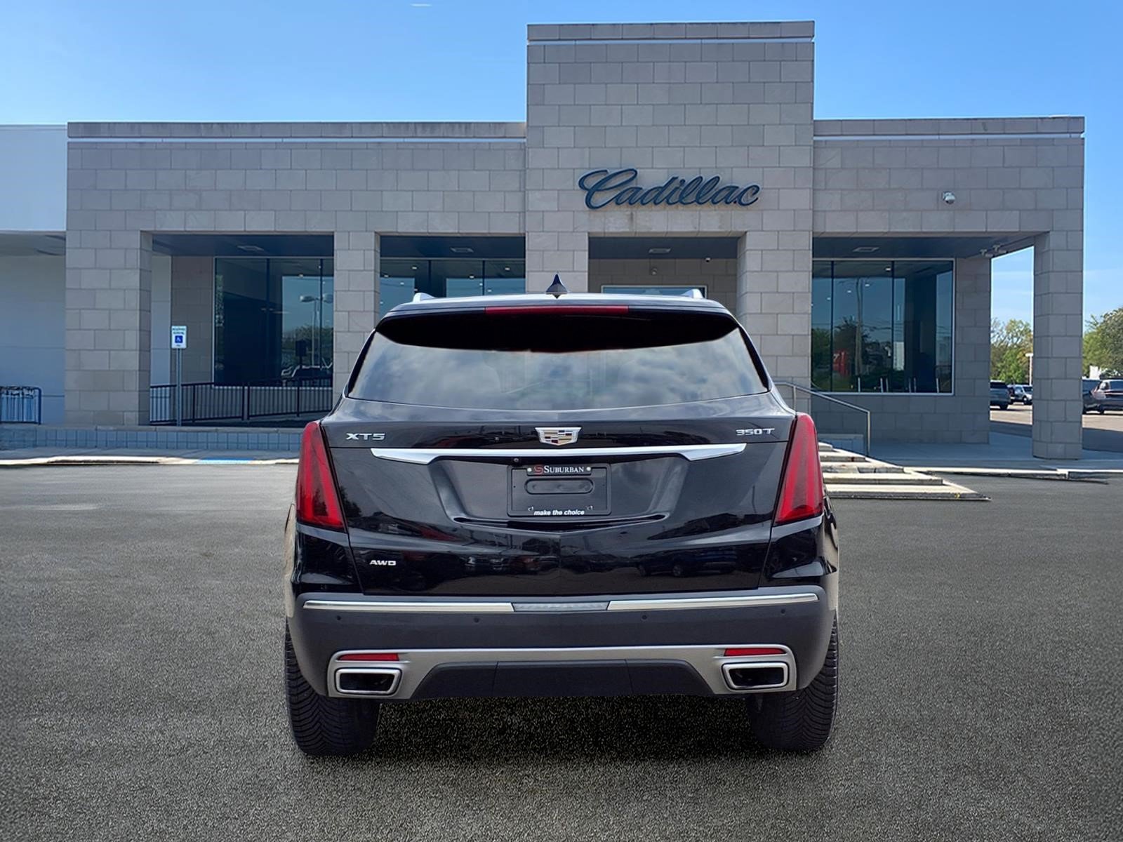 Used 2021 Cadillac XT5 Premium Luxury w/ LPO, Floor Liner Package AWD/4WD image 6