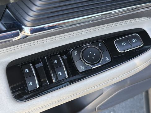 Used 2022 Lincoln Corsair Reserve w/ Equipment Group 201A image 23