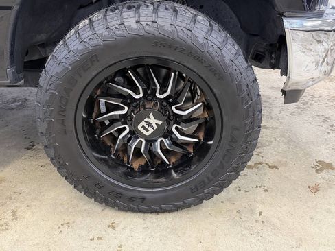 Used 2022 Ford F250 Lariat w/ Chrome Package image 12