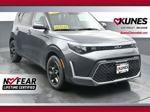 Used 2025 Kia Soul LX w/ LX Technology Package FWD image 1