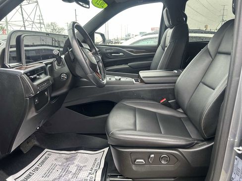 Used 2021 Cadillac Escalade Luxury image 18