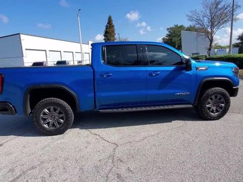 Used 2024 GMC Sierra 1500 AT4X image 9