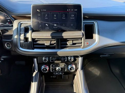Used 2023 GMC Yukon XL SLE AWD/4WD image 18