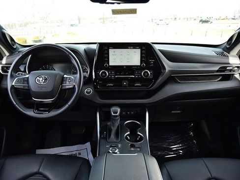 Used 2021 Toyota Highlander XSE image 7