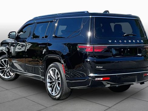 Used 2025 Jeep Wagoneer Series III w/ Premium Group I AWD/4WD image 11