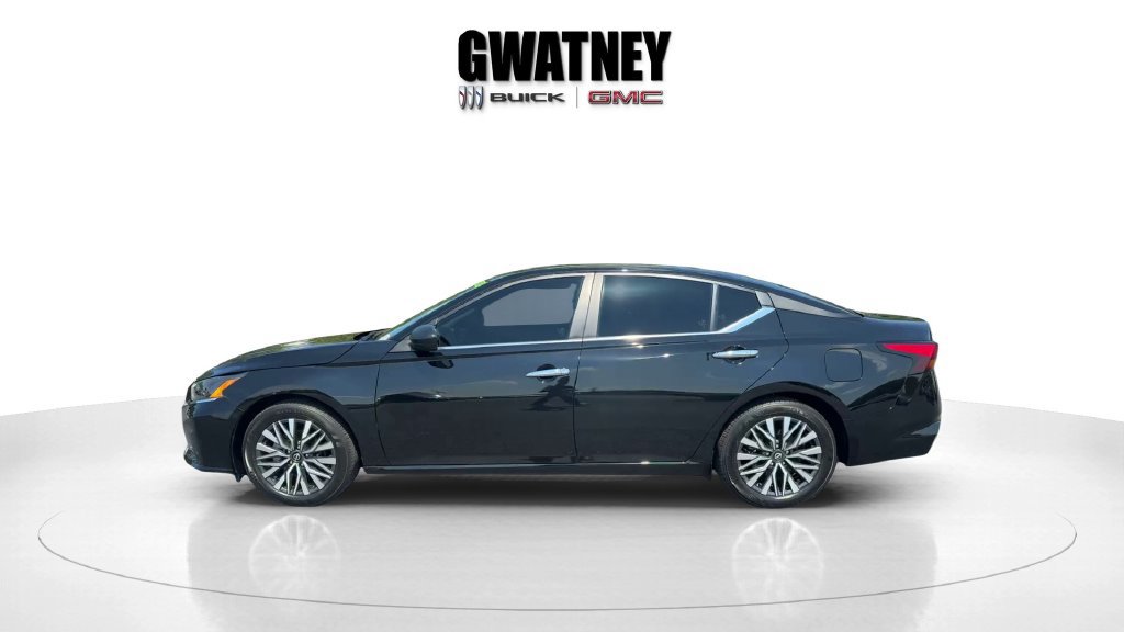 Used 2025 Nissan Altima 2.5 SV FWD image 6