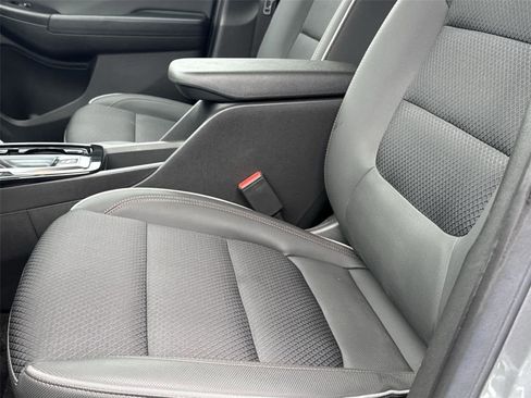 Used 2023 Chevrolet TrailBlazer RS w/ Convenience Package image 11