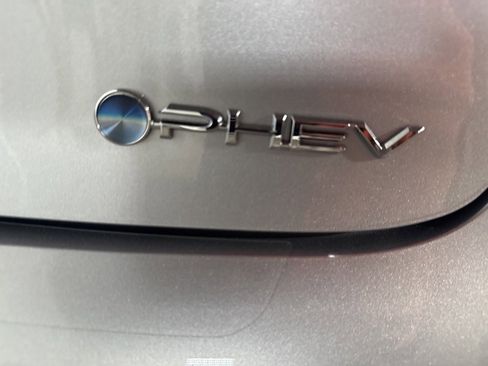 Used 2025 Toyota Prius XSE image 20