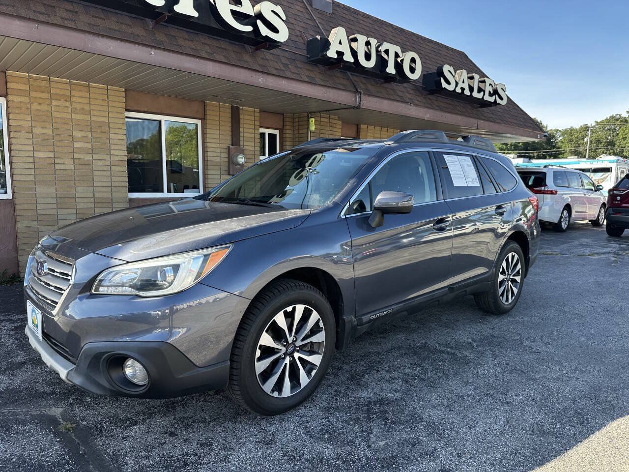 Used 2017 Subaru Outback 2.5i Limited AWD/4WD image 22
