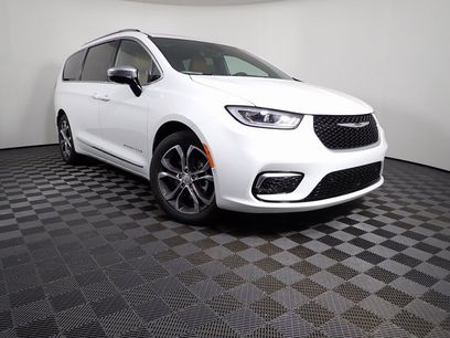 New 2026 Chrysler Pacifica Pinnacle