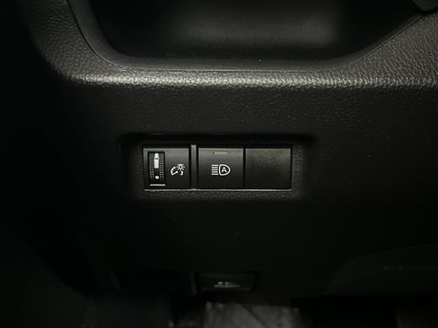 Used 2025 Toyota RAV4 XLE FWD image 26