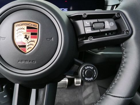 New 2026 Porsche Cayenne GTS AWD/4WD image 11
