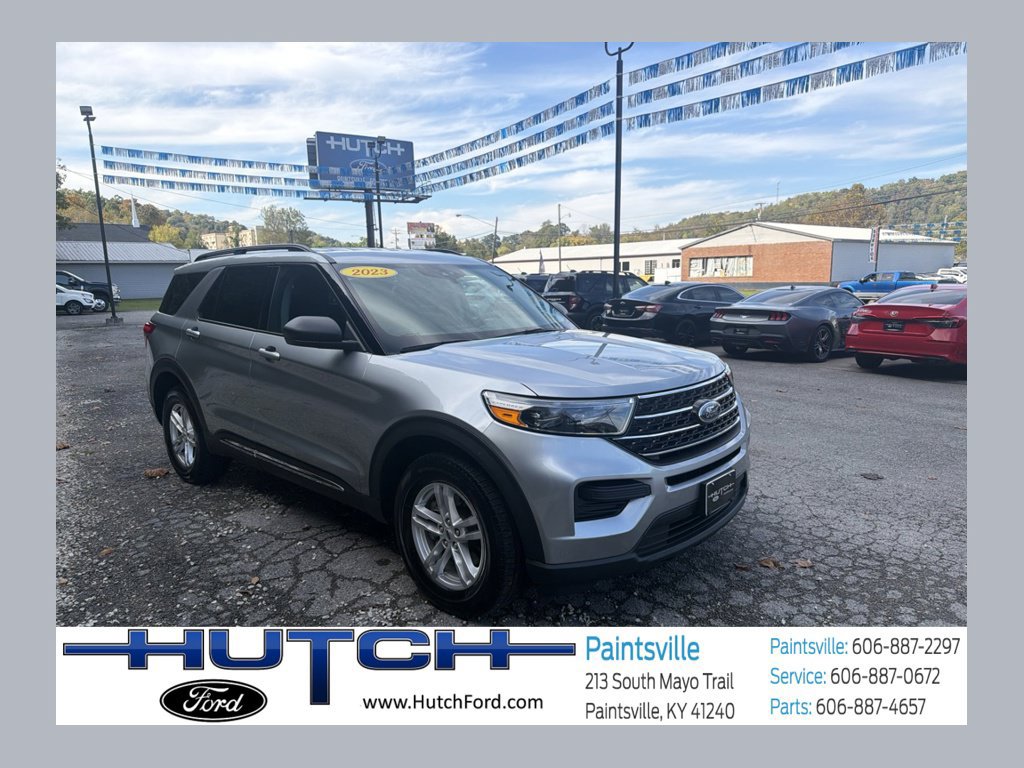 Used 2023 Ford Explorer XLT AWD/4WD image 1