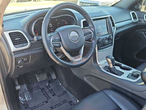 Used 2018 Jeep Grand Cherokee Limited image 19