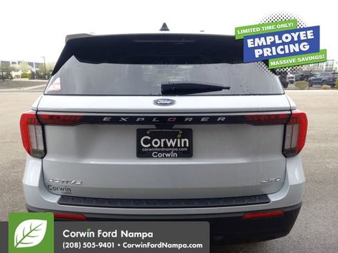 New 2026 Ford Explorer Active AWD/4WD image 4