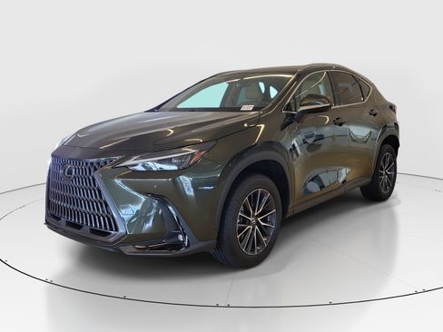 Used 2024 Lexus NX 250 FWD image 5