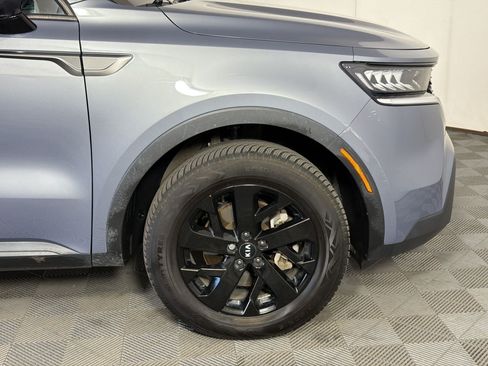 Used 2021 Kia Sorento S w/ Panoramic Sunroof Package AWD/4WD image 13