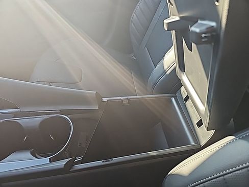 New 2026 Hyundai Elantra Limited image 25