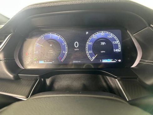 Used 2025 Jeep Grand Cherokee Altitude AWD/4WD image 12