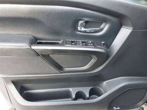 Used 2020 Nissan Titan PRO-4X image 17