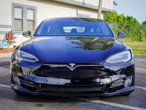 Used 2017 Tesla Model S 75D AWD/4WD image 2