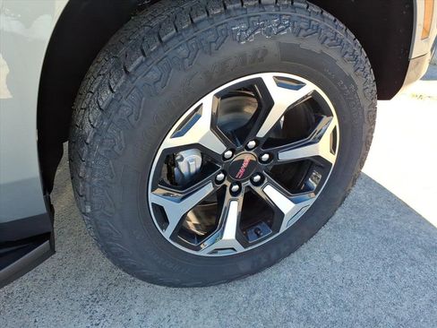 New 2026 GMC Yukon XL AT4 image 9