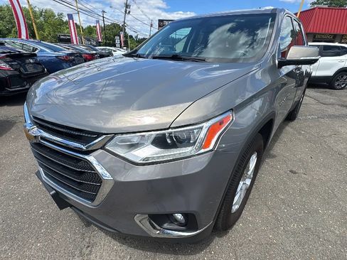 Used 2019 Chevrolet Traverse LT w/ LPO, Floor Liner Package AWD/4WD image 1