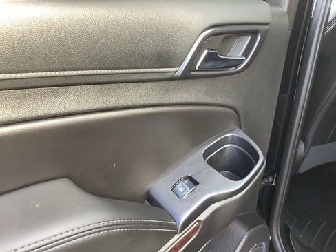 Used 2019 GMC Yukon SLT w/ Graphite Edition image 20