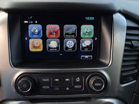 Used 2018 Chevrolet Suburban LT image 28