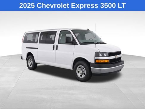 Used 2025 Chevrolet Express 3500 LT w/ LT Preferred Equipment Group RWD image 2