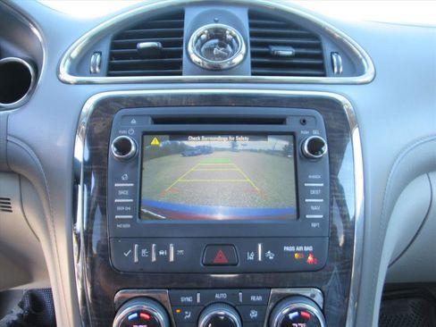 Used 2017 Buick Enclave Leather image 23