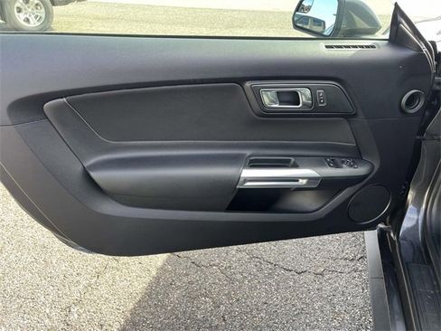 Used 2019 Ford Mustang EcoBoost image 16