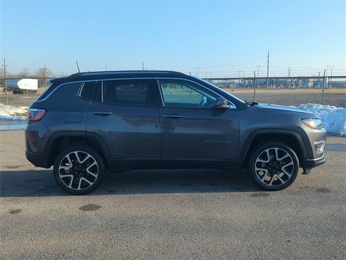 Used 2018 Jeep Compass Limited image 2