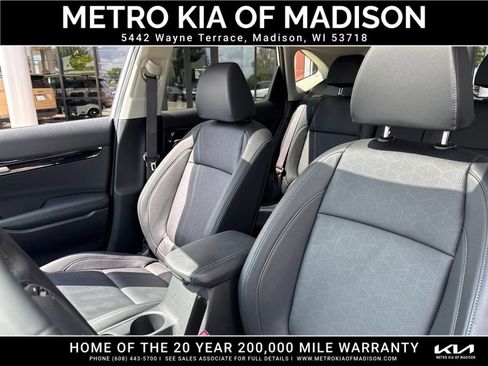 Used 2025 Kia Seltos EX w/ EX Sunroof Package AWD/4WD image 16