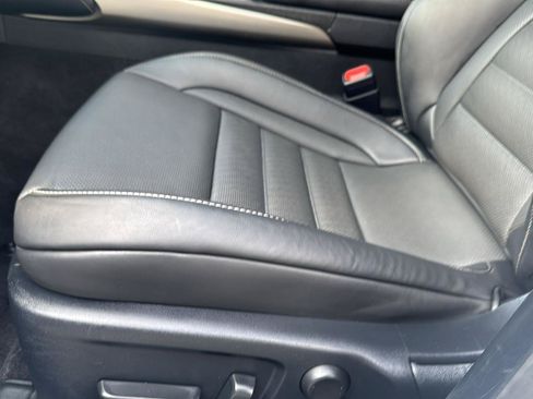 Used 2018 Lexus IS 300 F Sport AWD/4WD image 23