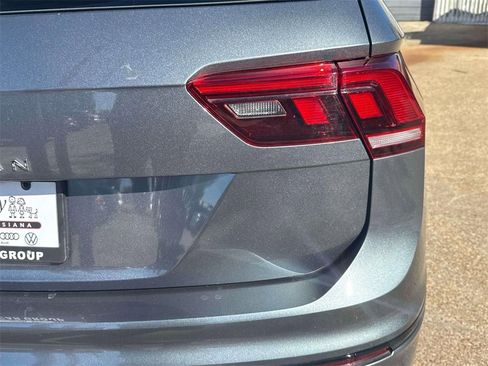 Used 2024 Volkswagen Tiguan SE R-Line image 9