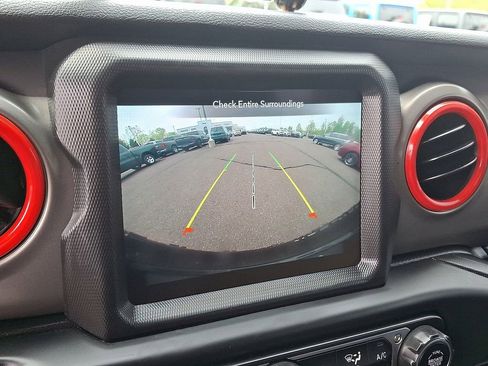 Used 2021 Jeep Wrangler Unlimited Sport AWD/4WD image 18