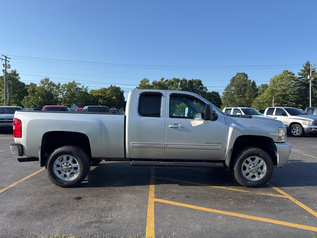 Used 2012 Chevrolet Silverado 2500 LT AWD/4WD image 5