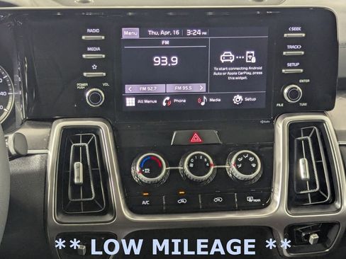 Used 2023 Kia Sorento LX FWD image 18