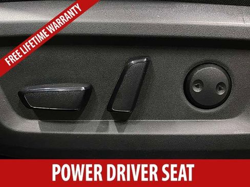Used 2025 Nissan Rogue SV AWD/4WD image 8