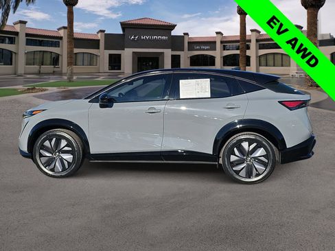 Used 2023 Nissan Ariya AWD image 5