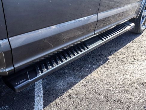 Used 2015 Ford F150 Lariat image 11