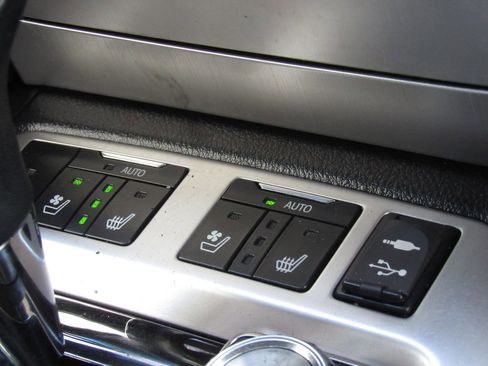 Certified 2020 Toyota Land Cruiser w/ Preferred Accessory Package image 34