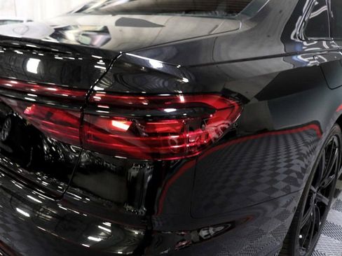 Used 2023 Audi S8 AWD/4WD image 8