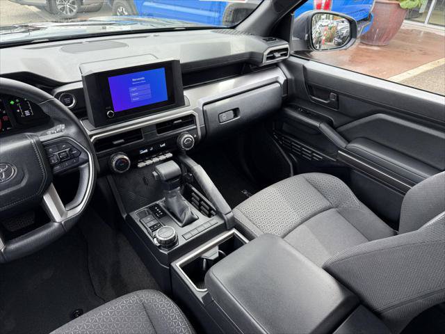 Certified 2025 Toyota 4Runner SR5 AWD/4WD image 17