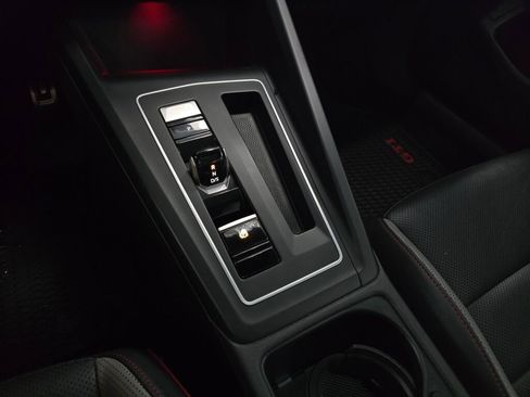Used 2022 Volkswagen GTI Autobahn image 33
